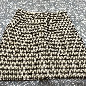 Patterned skirt, size medium. Brand LOFT